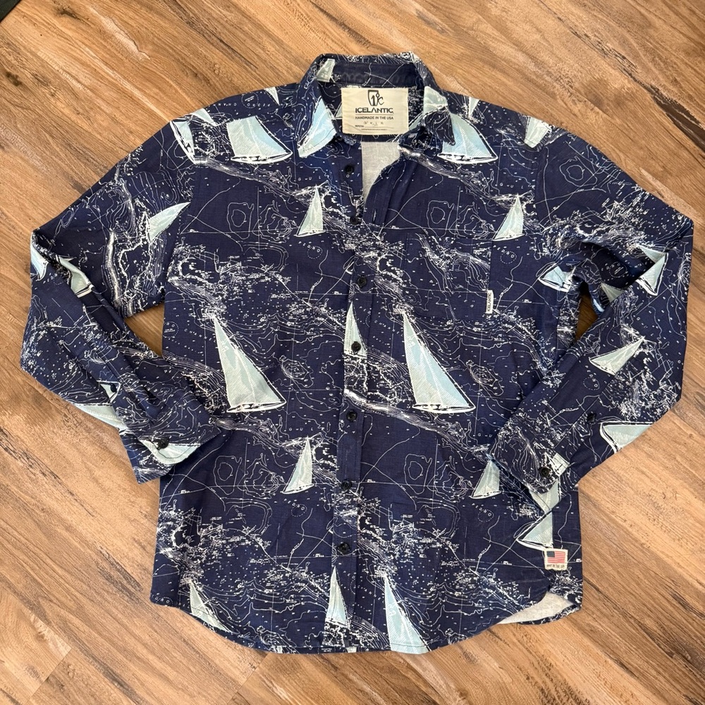 Mens Icelantic skis nautical print sailboat canvas button up shirt sz S blue